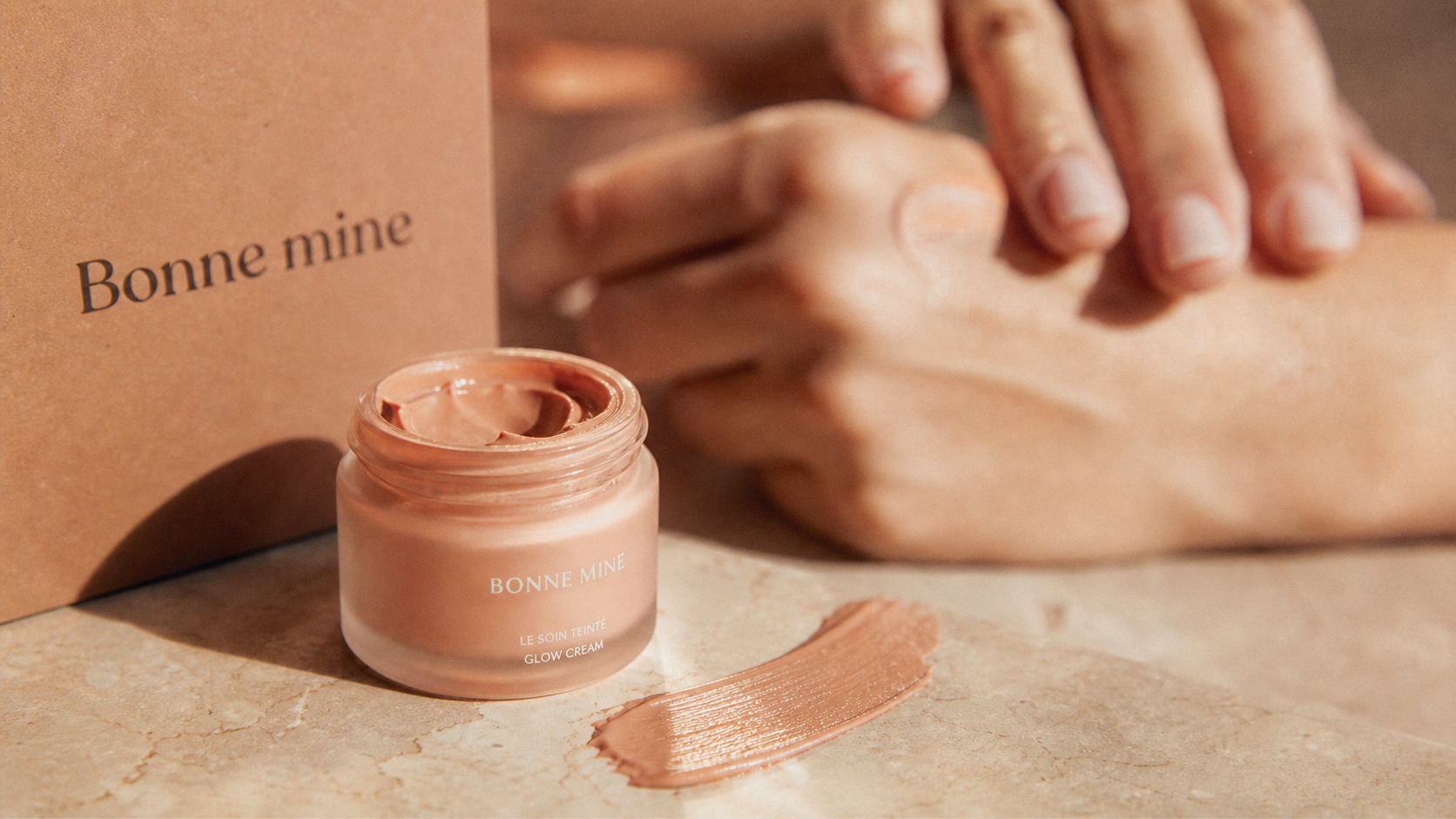 Crème bonne mine pour un teint frais, texture micro-pigments